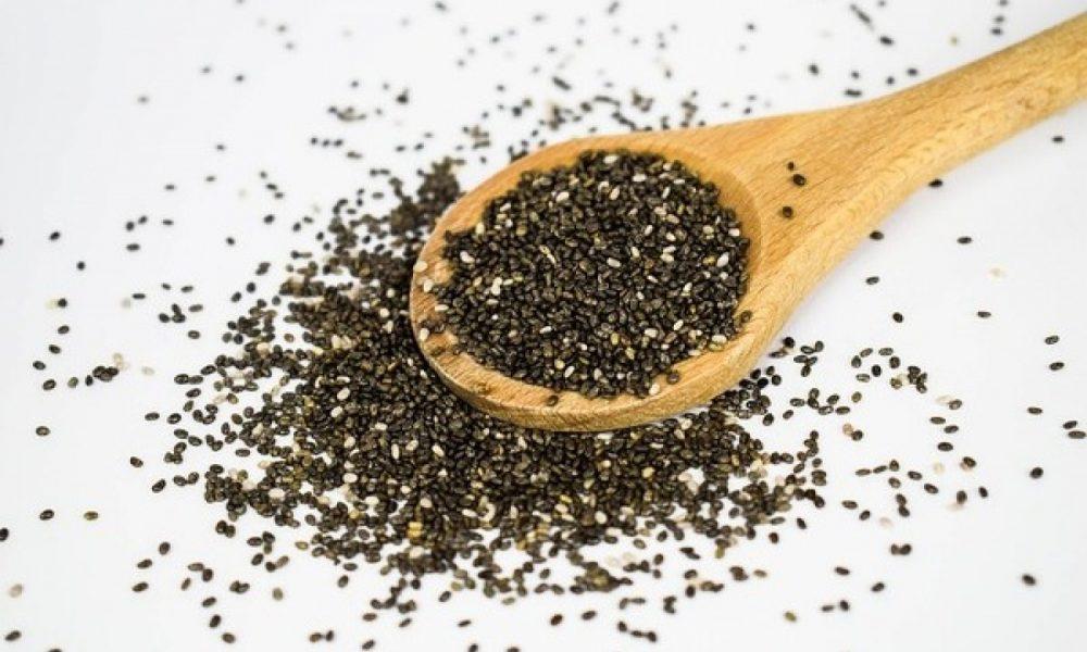 Українка з Нідерландів створила екоплащ із насіння чіа