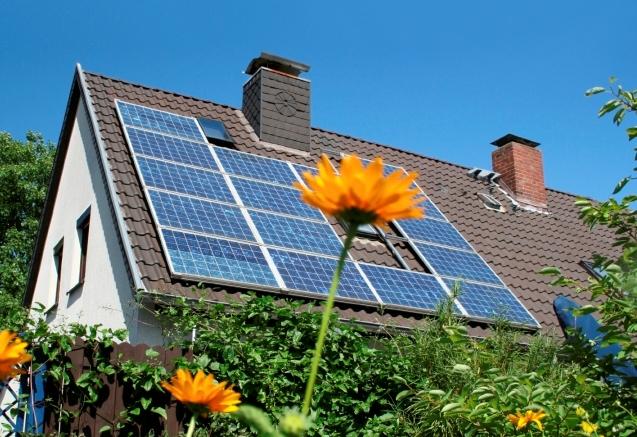 Майже 560 млн євро українці інвестували в сонячні панелі